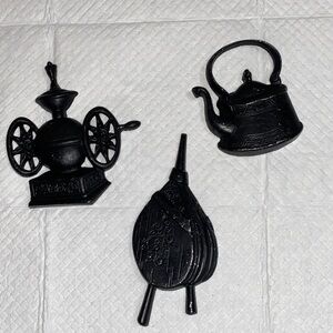 SEXTON 3pc. Black Vintage metal Kitchen Decor Set Grinder, Teapot, Bellow